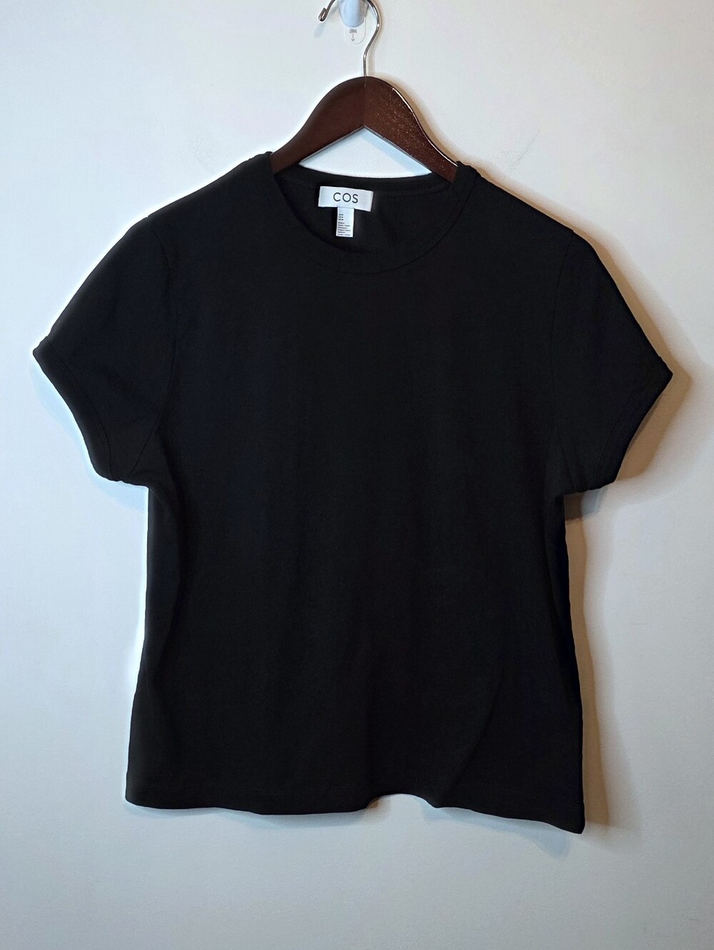 COS Black Shrunken Ringer T-Shirt Size Medium Minimalist Classic Quiet Luxury